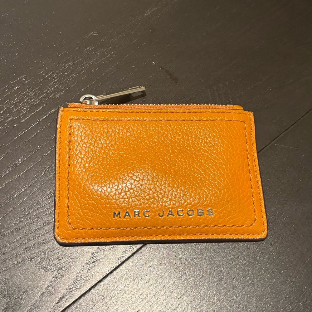 Marc Jacobs The Groove Simple Top Zip Leather Wallet Card Holder Coin Purse